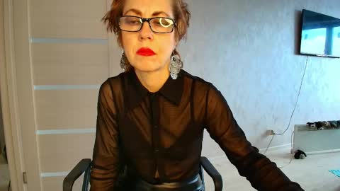 Snapshot of lioraweiss chatting on 04.25.26 Liora Weiss online show from 04.25.26