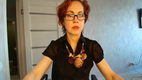 Snapshot of lioraweiss chatting on 04.29.26 Liora Weiss online show from 04.29.26