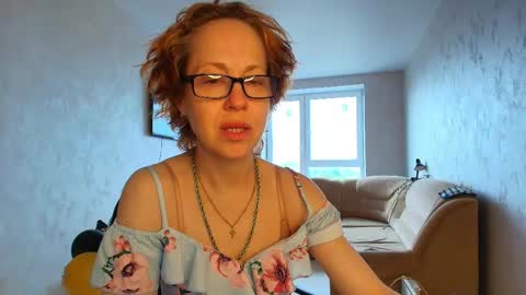 Snapshot of lioraweiss chatting on 05.15.26 Liora Weiss online show from 05.15.26