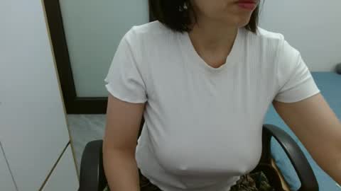 Snapshot of lisa_1011 chatting on 07.16.26 lisa_1011 online show from 07.16.26