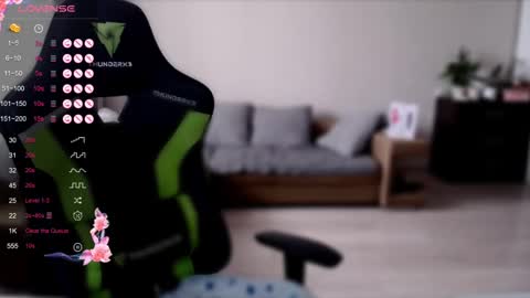 Lisa Harris online show from 02.10.25