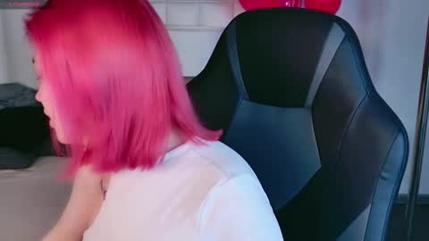 Snapshot of lisa_adam chatting on 02.18.25 lissi online show from 02.18.25