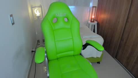 Lisa  online show from 03.08.25