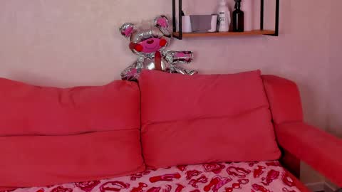 lisa_rabbit online show from 04.15.26