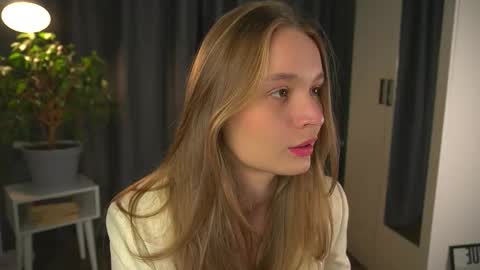 Snapshot of lisa_schiele chatting on 10.03.25 Elisabeth or Lisa online show from 10.03.25