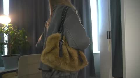 Snapshot of lisa_schiele chatting on 10.04.25 Elisabeth or Lisa online show from 10.04.25