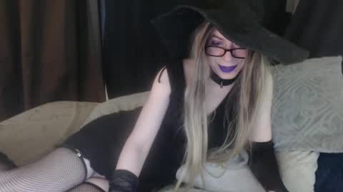 Lisa Tyler online show from 01.26.25