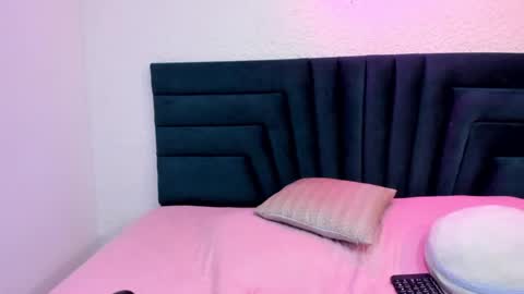 lisa white  online show from 02.04.25