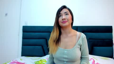 lisa white  online show from 03.06.25