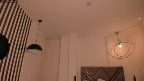 Lisa  Flowers online show from 03.24.26