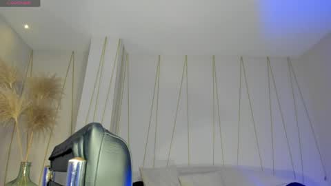 Lisa  Flowers online show from 04.06.26