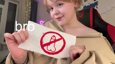 -Lisa- Help me to reach 100 thumbs up3 online show from 12.14.24