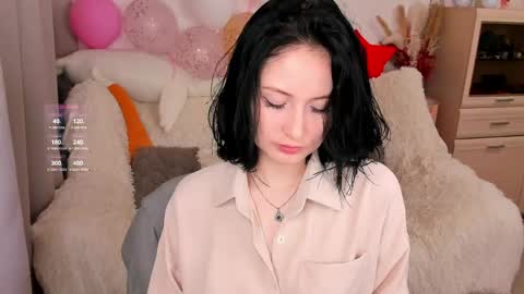 Snapshot of lisamooore chatting on 04.22.26 Lisa Moore online show from 04.22.26