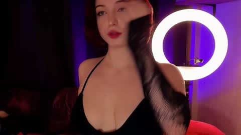 LisaVamp online show from 11.16.25