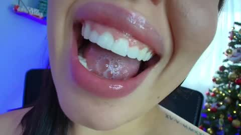 Lisbet online show from 12.06.24