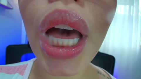 Lisbet online show from 02.07.25