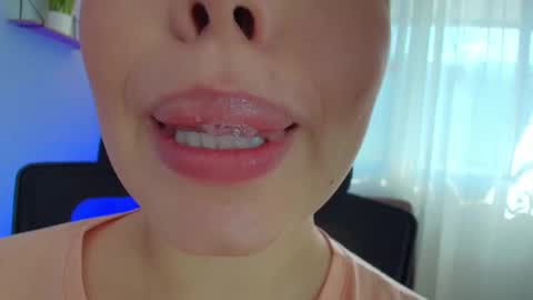 Lisbet online show from 03.08.25