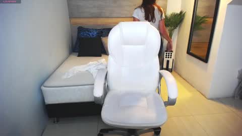 Liseth Fox online show from 02.18.25