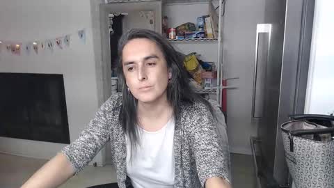 Snapshot of lisettelaroche chatting on 12.03.25 Lisette LaRoche online show from 12.03.25