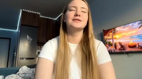 Snapshot of lisi_kiss_ chatting on 05.16.26 Aurora online show from 05.16.26