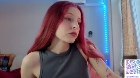 Snapshot of lisiasweet chatting on 06.25.26 Lika online show from 06.25.26