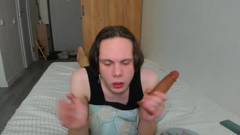 Snapshot of lissa_alfie chatting on 12.24.24 Alfie online show from 12.24.24