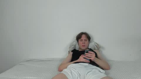 Snapshot of lissa_alfie chatting on 01.10.25 Alfie online show from 01.10.25