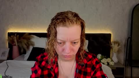 Snapshot of lissa_kitsune chatting on 03.26.26 Lissa online show from 03.26.26