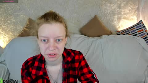 Snapshot of lissa_kitsune chatting on 04.06.26 Lissa online show from 04.06.26