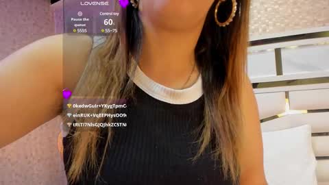 Snapshot of lisse_palmerr chatting on 02.15.25 lisse_palmerr online show from 02.15.25