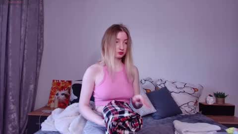 Snapshot of lisshoran chatting on 03.07.25 Lissa online show from 03.07.25