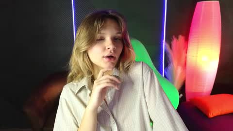 Lena online show from 09.21.25