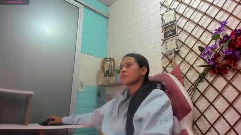 Snapshot of litlenessa_ chatting on 04.26.26 VANESSA online show from 04.26.26