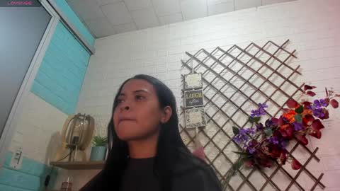 Snapshot of litlenessa_ chatting on 04.27.26 VANESSA online show from 04.27.26