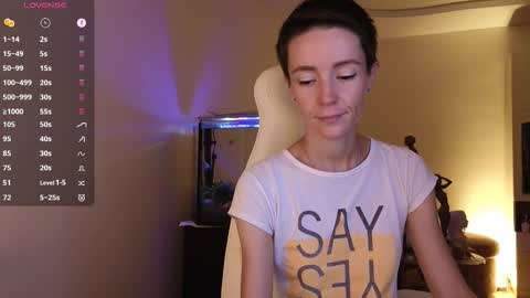 Snapshot of litllle_alis_a chatting on 09.11.25 Alisa online show from 09.11.25