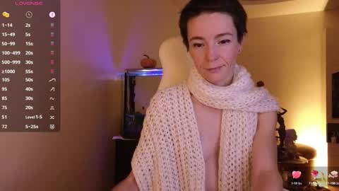 Snapshot of litllle_alis_a chatting on 10.05.25 Alisa online show from 10.05.25