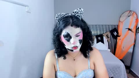 Snapshot of little_alli chatting on 10.28.25 L I T T L E A L L I online show from 10.28.25