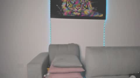 Independent model carolina online show from 01.26.25