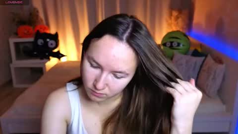 Alexandra online show from 10.15.25