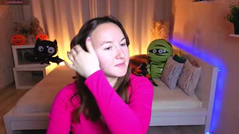 Alexandra online show from 10.23.25