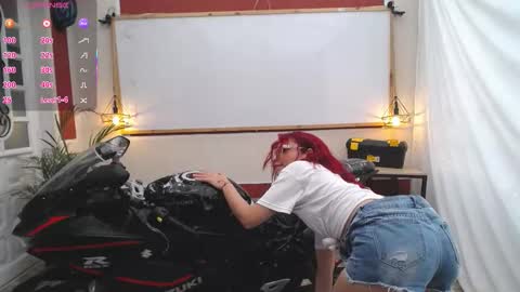 Ellie  online show from 03.14.26