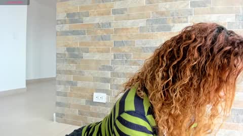 Snapshot of little_izzi chatting on 02.04.25 Izzi online show from 02.04.25