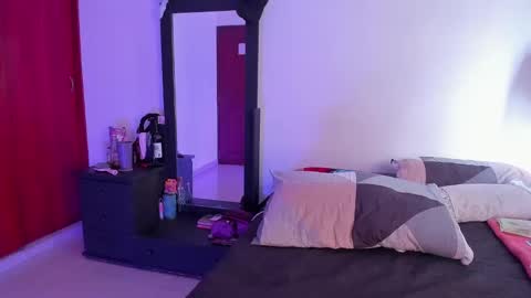 Snapshot of little_kayla_ chatting on 12.28.24 kayla Instagram kayla 71082 online show from 12.28.24