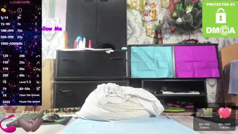 Snapshot of little_letti chatting on 01.26.25 Letti online show from 01.26.25