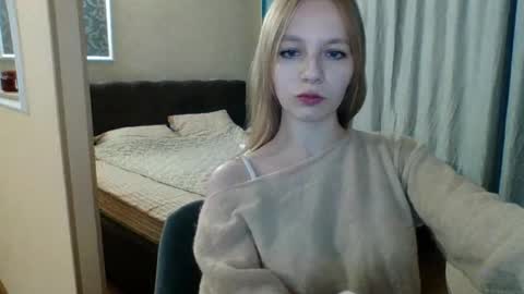 Snapshot of little_mariaa chatting on 10.10.25 Maria online show from 10.10.25