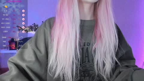 Snapshot of little_misaki chatting on 12.28.24 Maria online show from 12.28.24