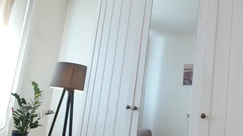 Snapshot of little_nicole_ chatting on 09.14.25 Nicole online show from 09.14.25