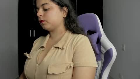 Snapshot of little_shaara chatting on 01.29.25 Shaara online show from 01.29.25