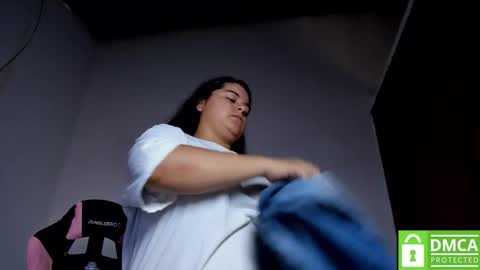 Snapshot of little_shaara chatting on 11.20.25 Shaara online show from 11.20.25