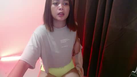 Snapshot of little_sunshine18 chatting on 05.05.26 shine online show from 05.05.26